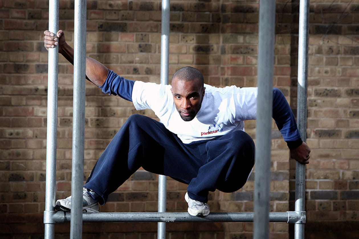 由求生訓練搖身一變成為象徵法國的飛躍道(Parkour)