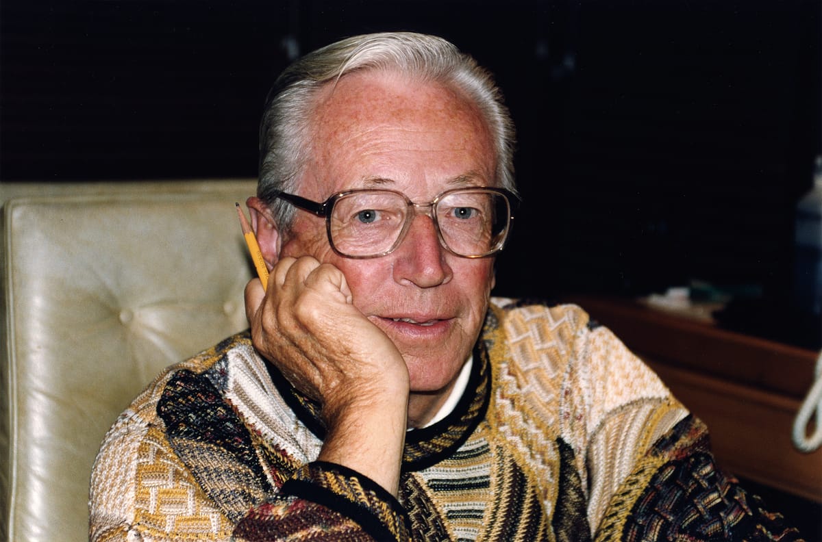 Snoopy之父查爾斯·舒茲：曾因從軍參戰跌入人生低谷　如何創造《花生漫畫》風靡75國與讀者同歡笑成長？